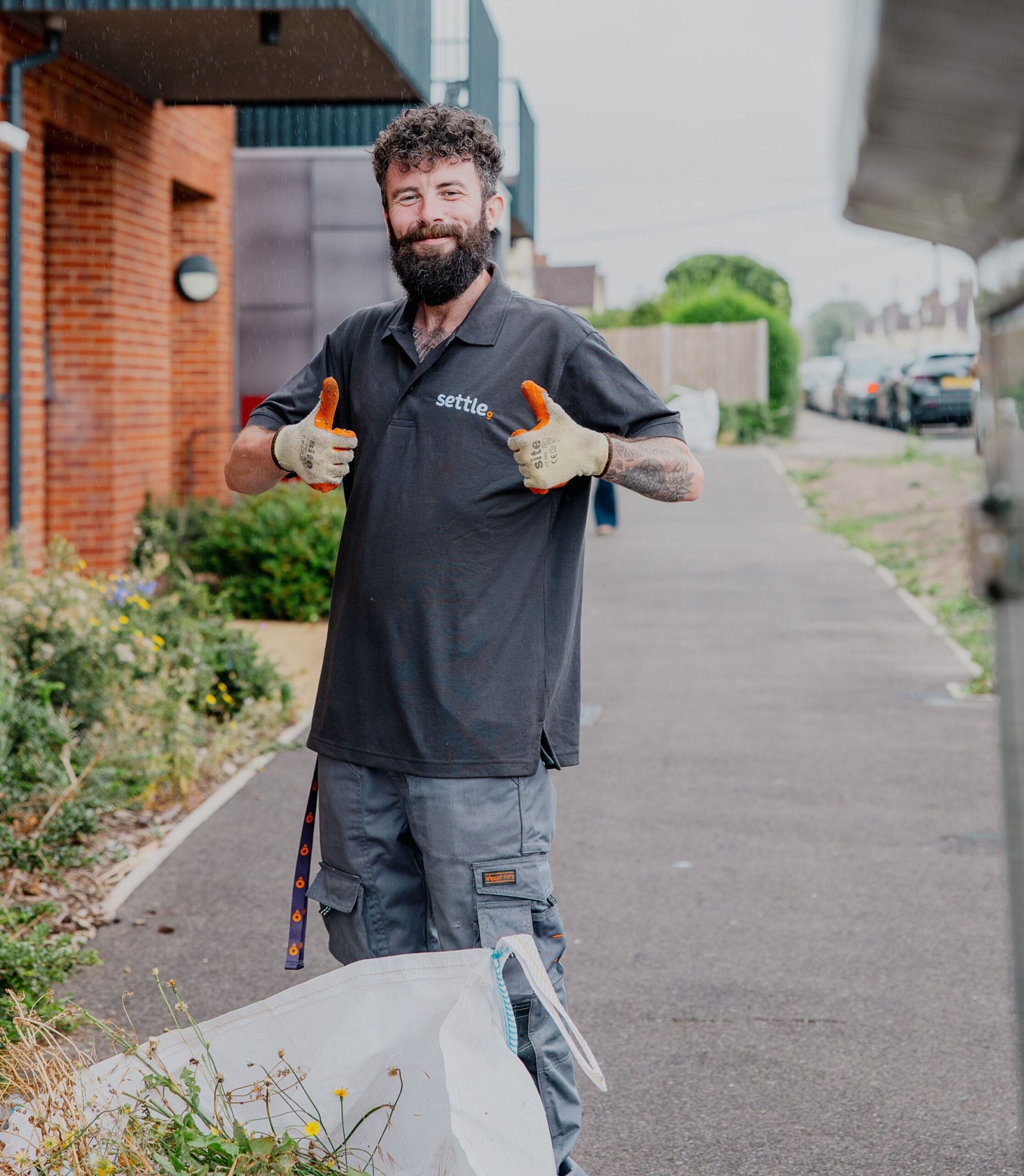 Settle repair man at John Barker Place.